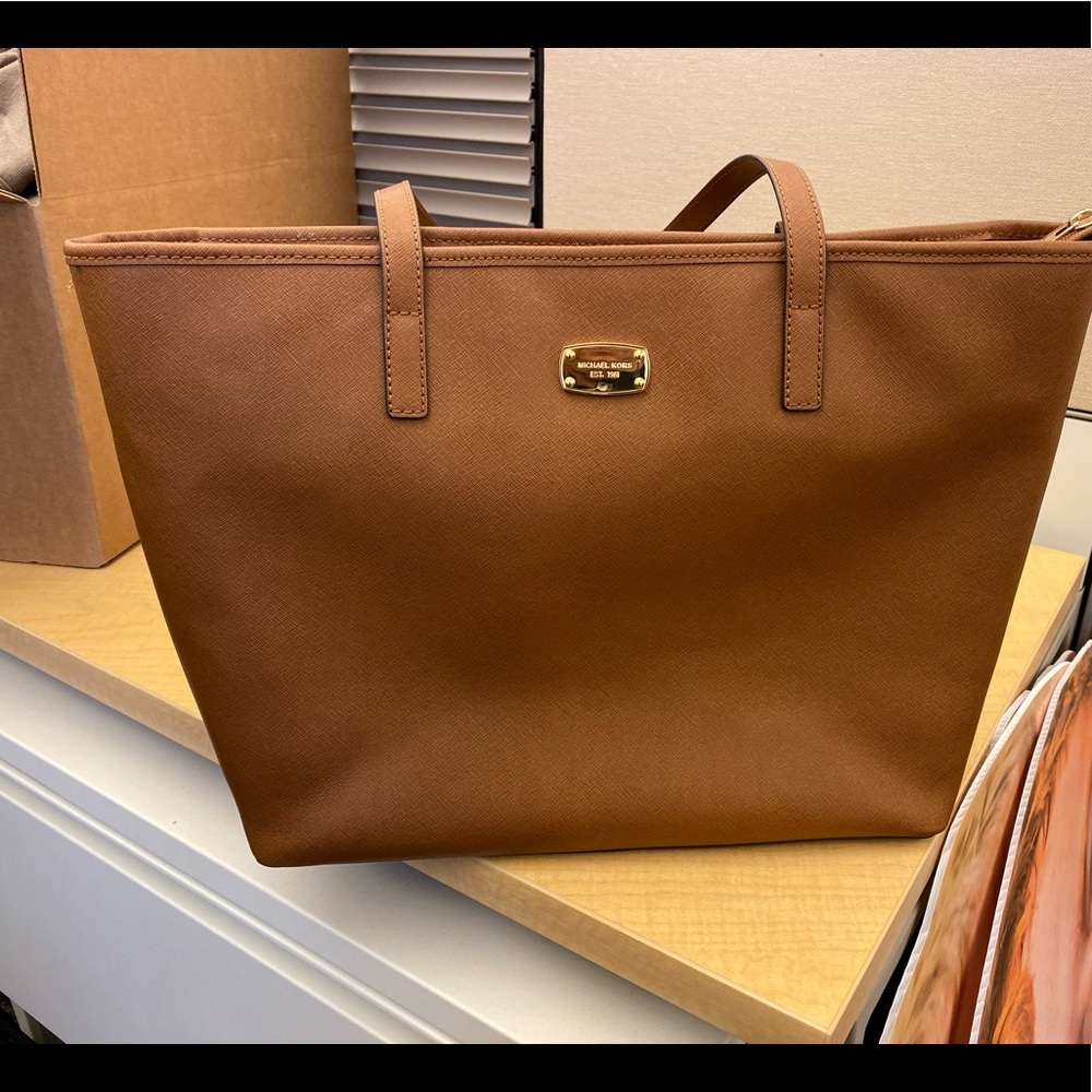 Michael Kors computer bag. Like new.